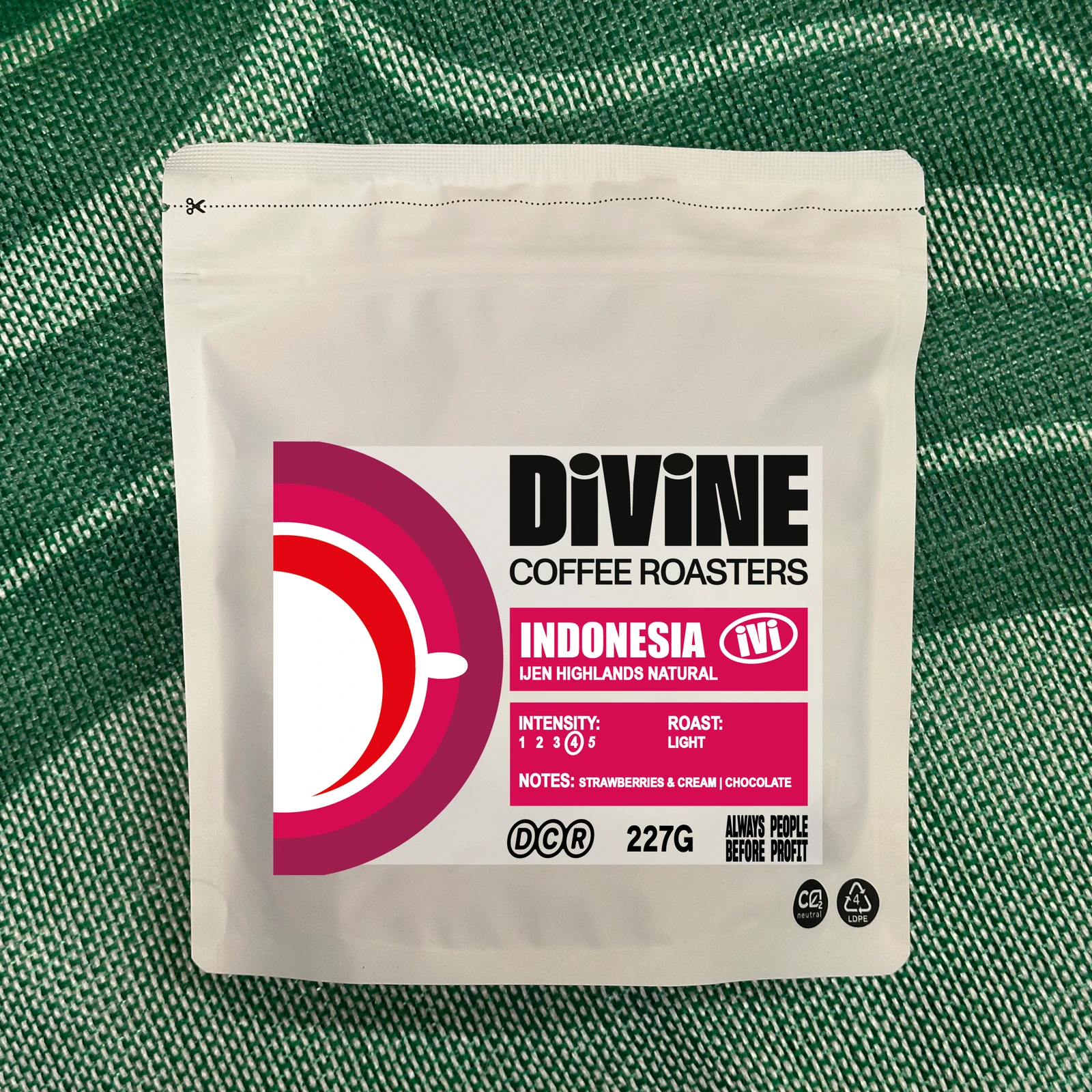INDONESIA - IJEN HIGHLANDS - NATURAL by Divine Coffee…